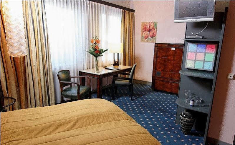 Smarthotel Ingelheim Екстер'єр фото